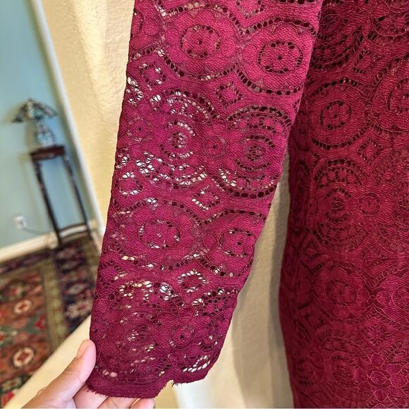 LIZ CLAIBORNE ROMANTIC BURGUNDY RED LACE FITTED STRETCH SHEATH COCKTAIL DRESS 12 - Picture 3 of 10